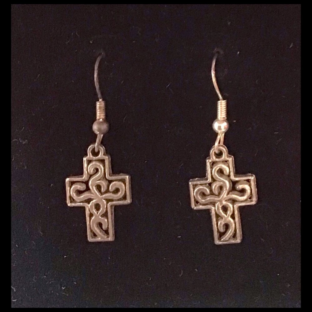 💥$8 Each or 3/$15💥Silver 3/4" Length Cross Charms Earrings